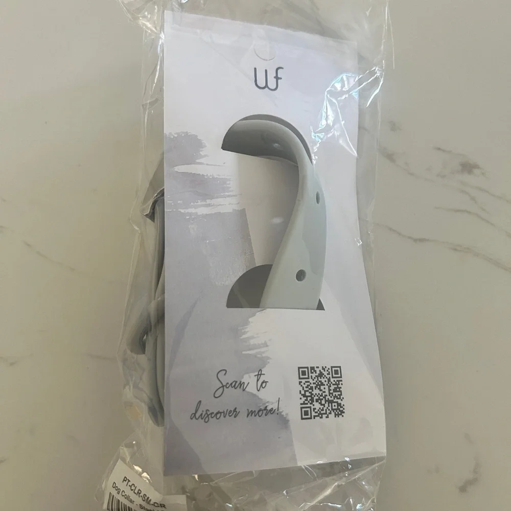 Wear Felicity Waterproof Dog Collar | Size Small | Easy to Clean |New in Package